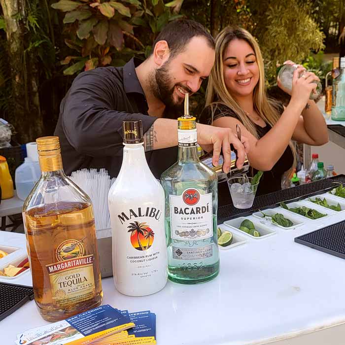 Complete Event Bartending-& Cocktail Catering Services in Metropolitan Miami, Florida, USA